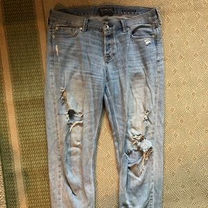 Loose boyfriend jeans!!!